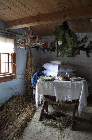 Снопы и подлазнички - предшественники рождественских елок в Польше или как украшали дома в старину  